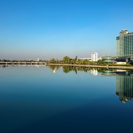 Adana Hiltonsa Hotel Buitenkant foto