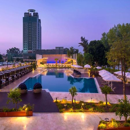 Adana Hiltonsa Hotel Buitenkant foto